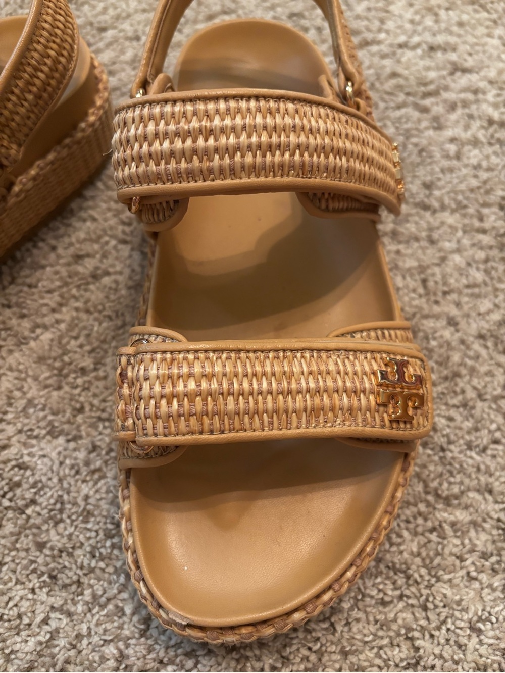 Like new! TORY BURCH Kira Sport Sandal. Size 8.5 - Picture 7 of 9